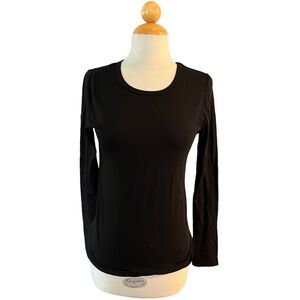 NWT Adar Universal Black Long Sleeve Underscrubs